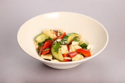 Овощной салат с брынзой