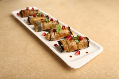 Рулетики из баклажан